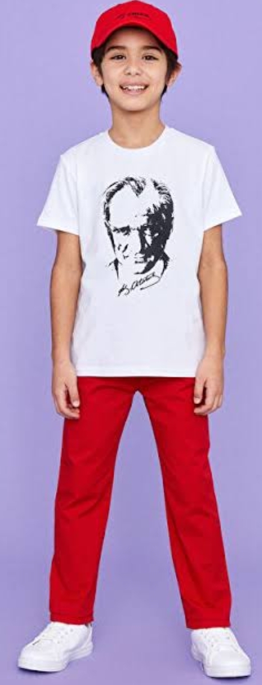 23 Nisan Bayram Erkek Kırmızı Partalon + Beyaz Atatürk Baskı Tişört